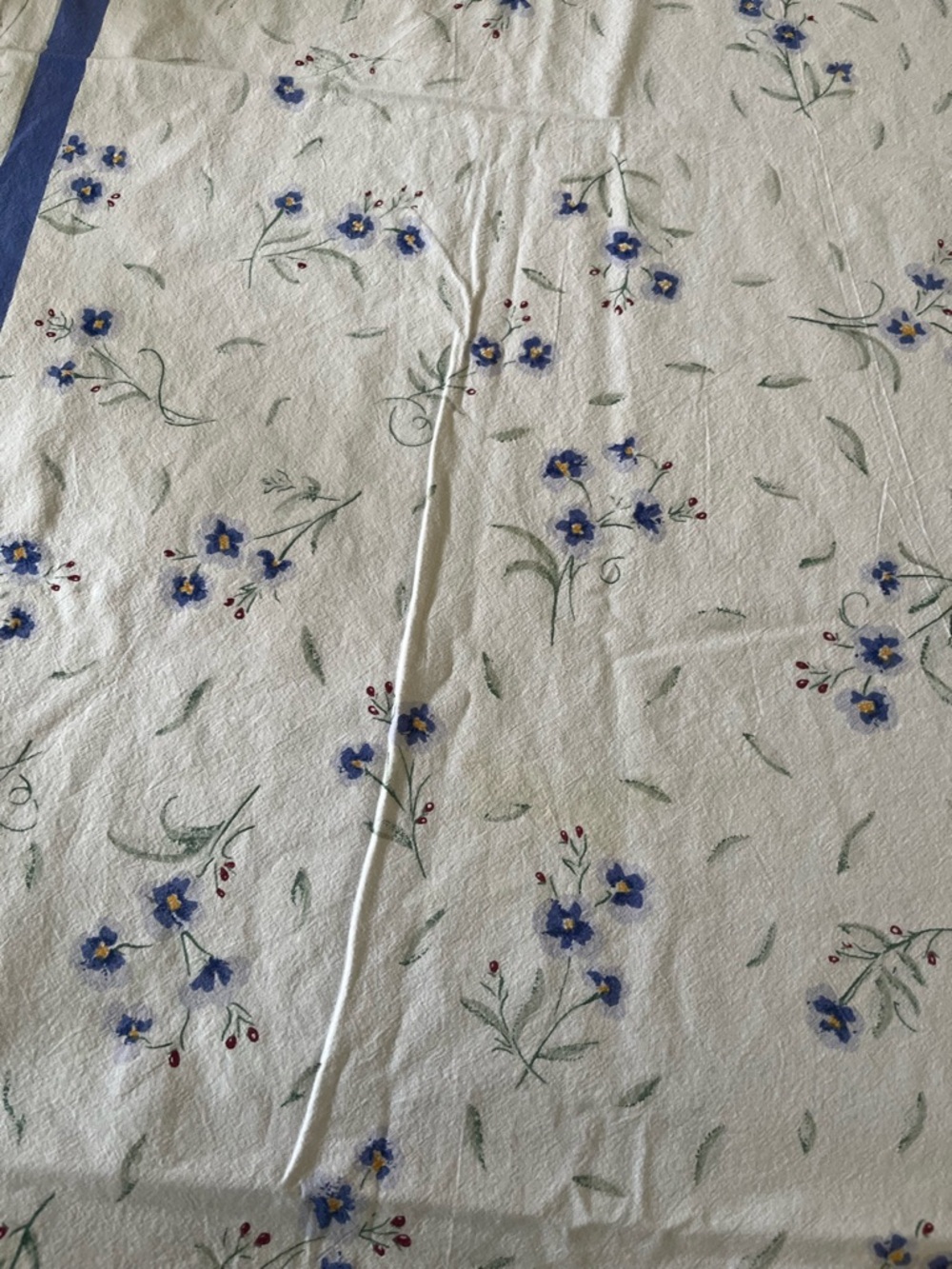 Vintage Blue Floral Printed Tablecloth - Picture 6 of 16